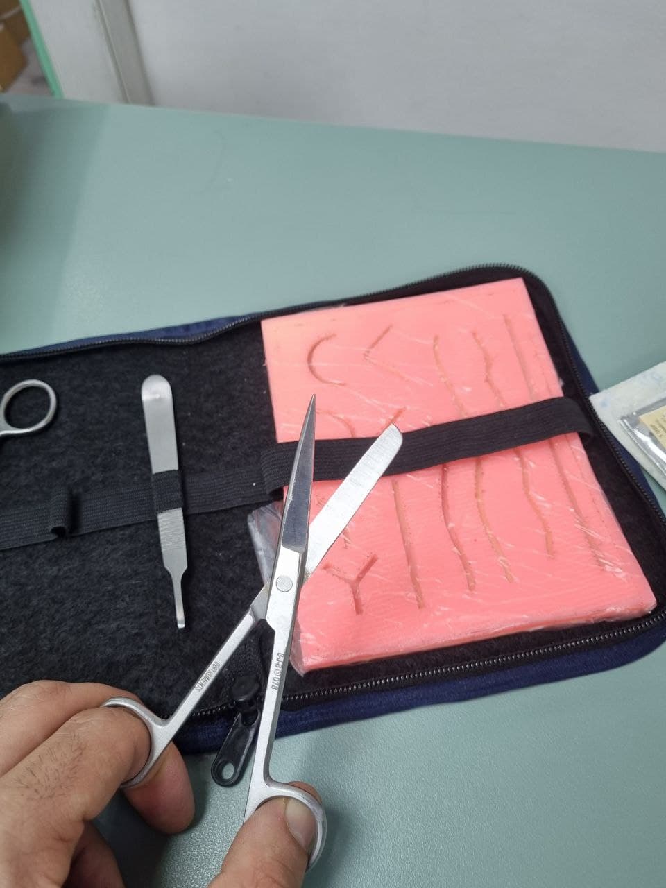 کیت بخیه پزشکی دوطرفه (کیت سوچور)